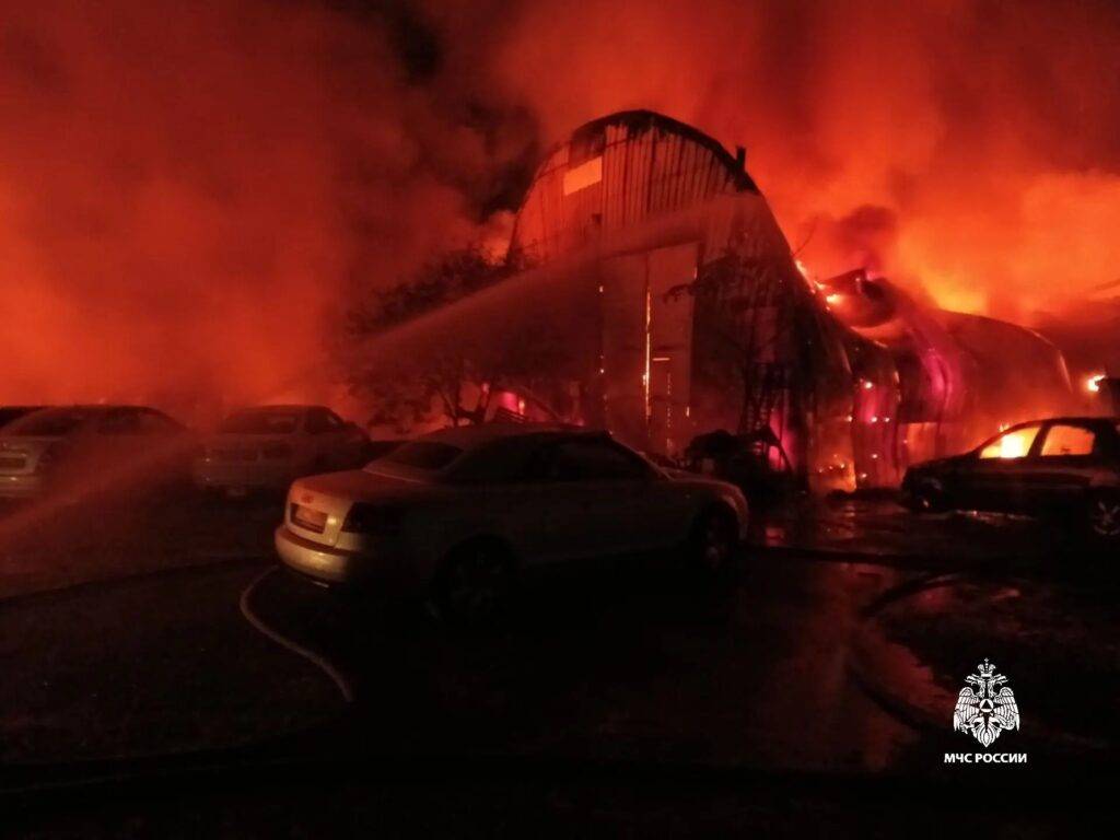 В Ялте произошел пожар на СТО