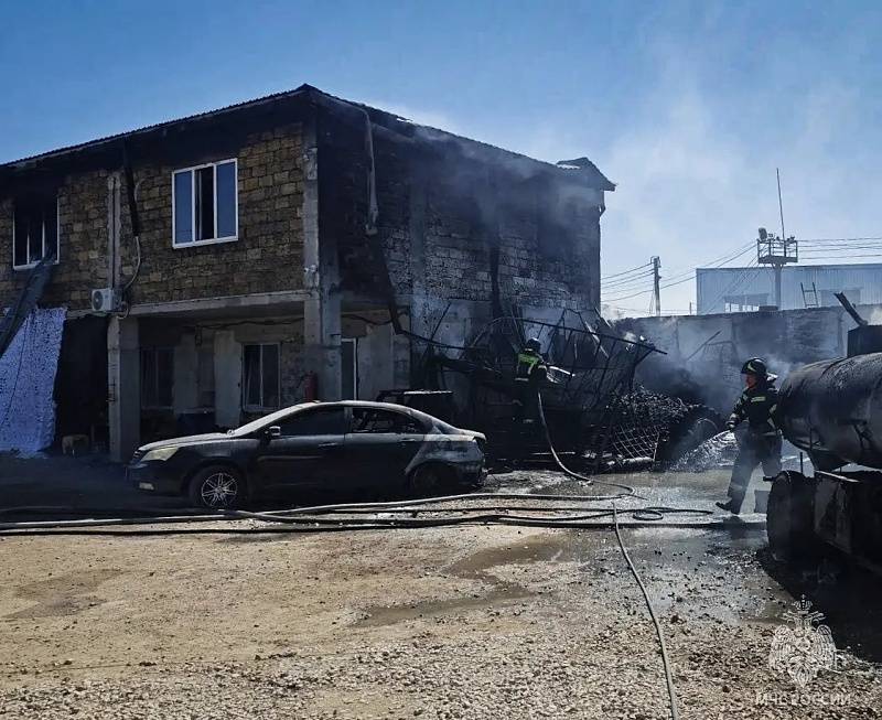 В Севастополе на улице Стахановцев произошел пожар